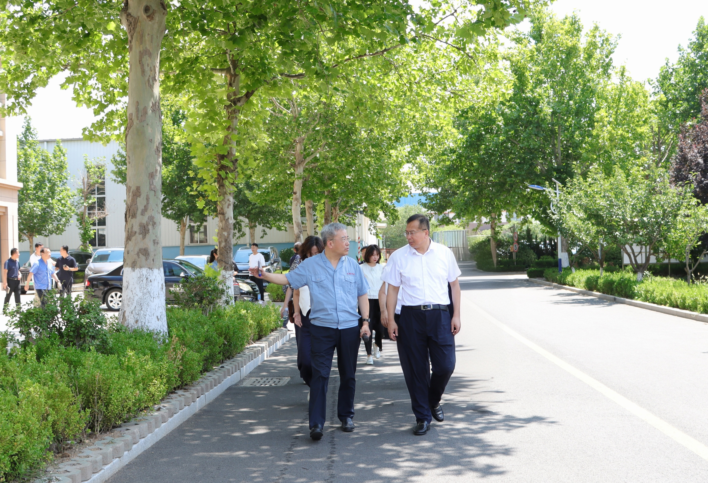 青島市科協(xié)黨組書記、主席王崇江一行蒞臨青纜考察調(diào)研
